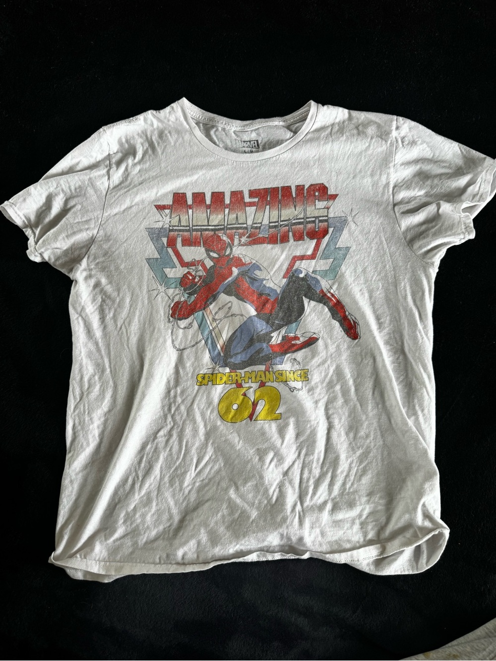 Marvel White Spider-Man 'Amazing' Graphic Tee with Red & Blue Print